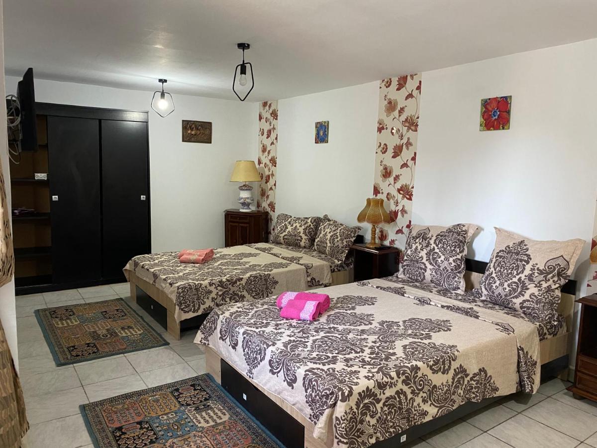 קורבו Camere De Inchiriat Maria מראה חיצוני תמונה